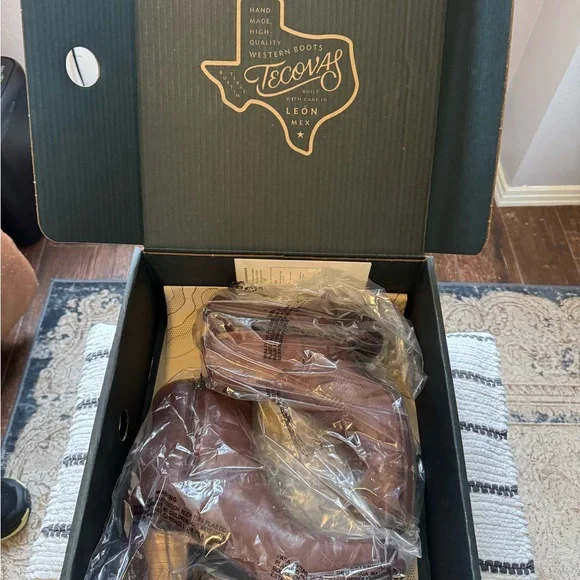 Tecovas Women's Brown Ankle Boots - Picture 2 of 7